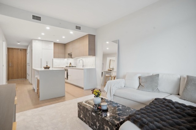 1203 – 4168 Lougheed Highway